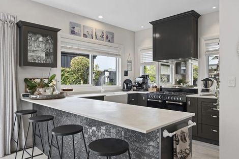 Photo of property in 152 Wairakei Road, Bryndwr, Christchurch, 8053