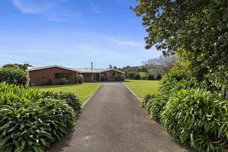 Photo of property in 6 Byron Place, Whalers Gate, New Plymouth, 4310