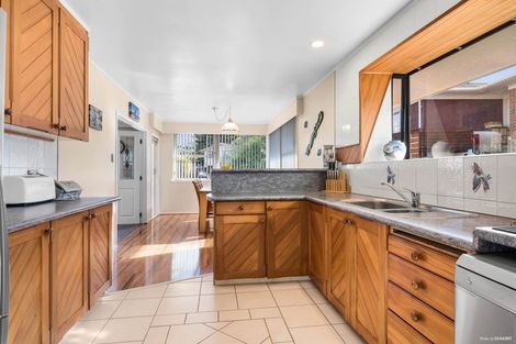 Photo of property in 20 Valley View Road, Glenfield, Auckland, 0629