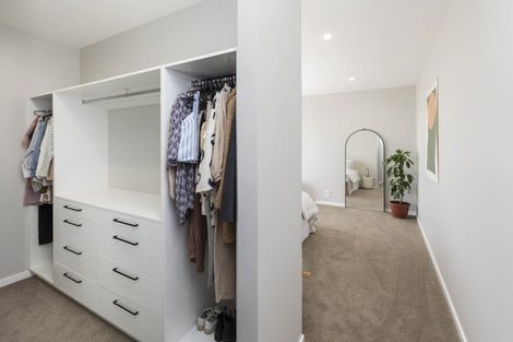 Photo of property in 63 Moncks Spur Road, Redcliffs, Christchurch, 8081