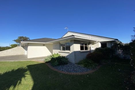 Photo of property in 165 Heta Road, Highlands Park, New Plymouth, 4312