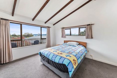 Photo of property in 14 Ingle Avenue, Waipahihi, Taupo, 3330