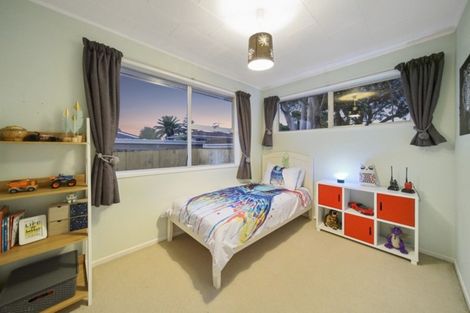 Photo of property in 19 Robert Allan Way, Pakuranga Heights, Auckland, 2010