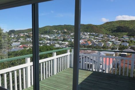 Photo of property in 28 Melbourne Road, Island Bay, Wellington, 6023