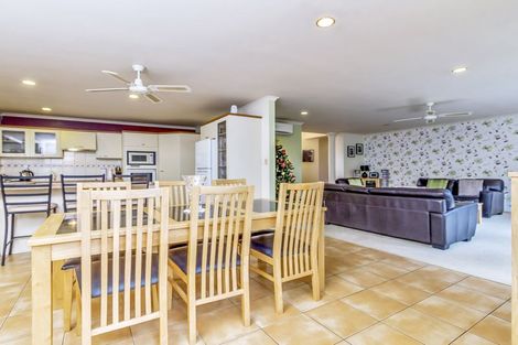 Photo of property in 5 Ruze Vida Drive, Massey, Auckland, 0614