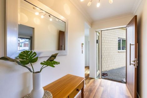 Photo of property in 118 Kent Terrace, Taradale, Napier, 4112