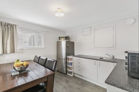 Photo of property in 2/386 Great South Road, Opaheke, Papakura, 2113