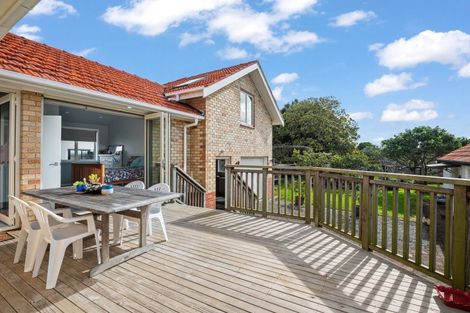 Photo of property in 9 Shortt Avenue, Mangere Bridge, Auckland, 2022
