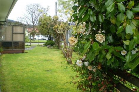 Photo of property in 2 Lucas Street, Reefton, 7830