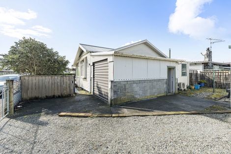 Photo of property in 35 Browne Street, Waitara, 4320