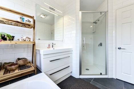 Photo of property in 77 Discovery Drive, Flagstaff, Hamilton, 3210