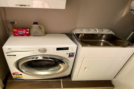 Photo of property in Piermont Apartments, 4e/82 Cable Street, Te Aro, Wellington, 6011