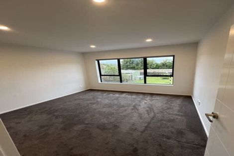 Photo of property in 14e River Road, Te Atatu Peninsula, Auckland, 0610