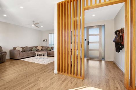 Photo of property in 1 Astrolabe Place, Gulf Harbour, Whangaparaoa, 0930