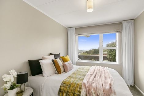 Photo of property in 88 Akaroa Drive, Maupuia, Wellington, 6022