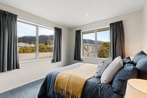 Photo of property in 25 Little Maude Drive, Lake Hawea, Wanaka, 9382