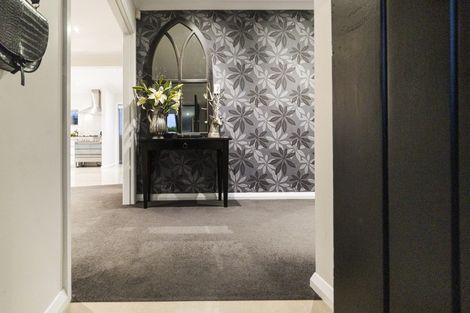 Photo of property in 34 Churchill Avenue, Hokowhitu, Palmerston North, 4410