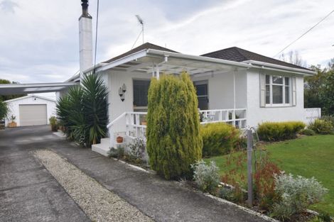 Photo of property in 35 Clifton Avenue, Carterton, 5713