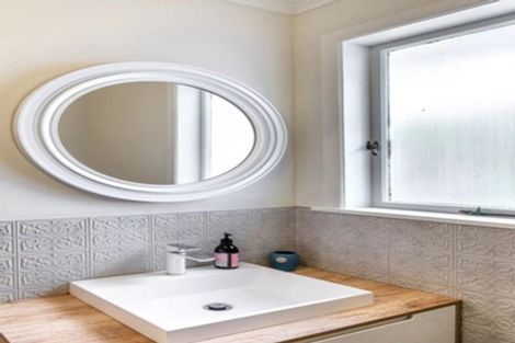 Photo of property in 66 County Road, Torbay, Auckland, 0630