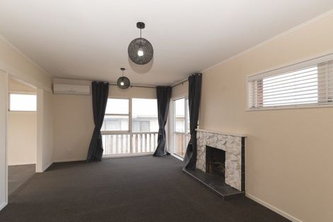 Photo of property in 22 Sycamore Drive, Sunnynook, Auckland, 0620