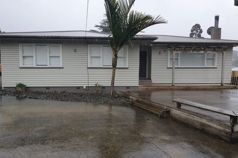 Photo of property in 71 Stottholm Road, Titirangi, Auckland, 0604