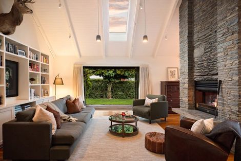 Photo of property in 12 Amber Close, Arthurs Point, Queenstown, 9371