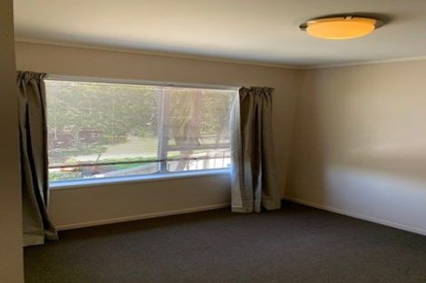 Photo of property in 1/6 Girrahween Drive, Totara Vale, Auckland, 0629