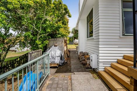 Photo of property in 8a Mahoe Street, Inglewood, 4330