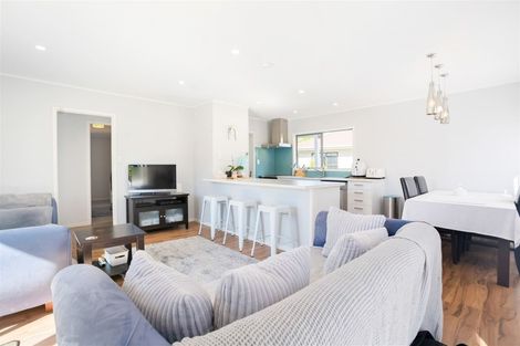 Photo of property in 106 Spinella Drive, Bayview, Auckland, 0629