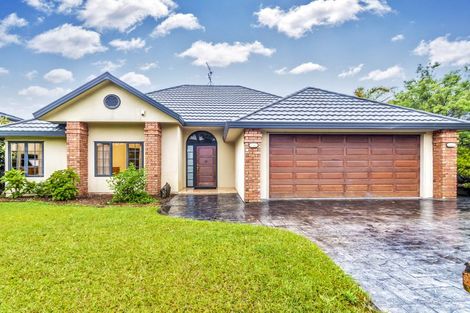 Photo of property in 5 Ruze Vida Drive, Massey, Auckland, 0614