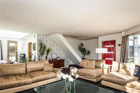 Photo of property in 1a Dulles Place, Papanui, Christchurch, 8053