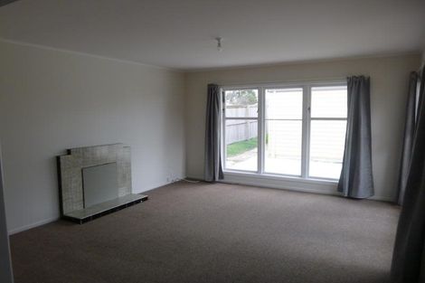Photo of property in 121 Flanshaw Road, Te Atatu South, Auckland, 0610