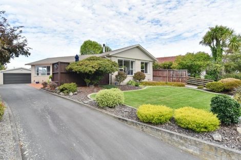 Photo of property in 24 Jenkins Avenue, Redwood, Christchurch, 8051