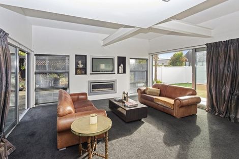 Photo of property in 107 Gardiners Road, Harewood, Christchurch, 8051