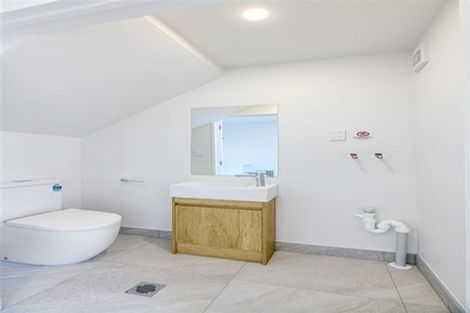 Photo of property in 10d Sunward Rise, Glenfield, Auckland, 0629