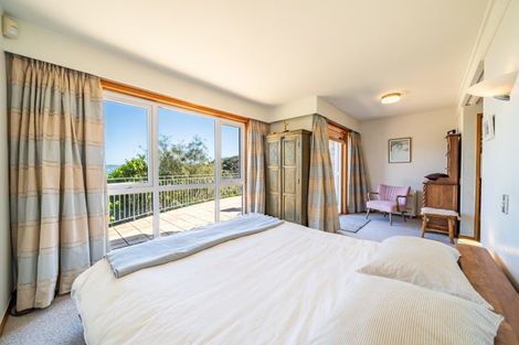 Photo of property in 28 Ngaumatau Road, Point Howard, Lower Hutt, 5013