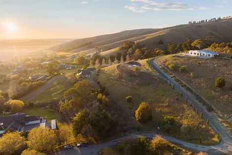 Photo of property in 33 Dry Hills Lane, Riverlands, Blenheim, 7274