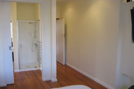 Photo of property in 93 Maupuia Road, Maupuia, Wellington, 6022