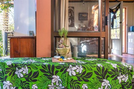 Photo of property in 14 Wellington Road, Surfdale, Waiheke Island, 1081