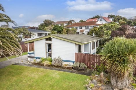 Photo of property in 33 Bodmin Terrace, Camborne, Porirua, 5026