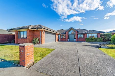 Photo of property in 18 Coolspring Way, Redwood, Christchurch, 8051