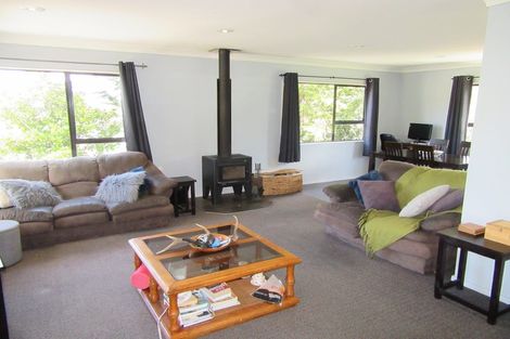 Photo of property in 9 Oaklands Grove, Clouston Park, Upper Hutt, 5018