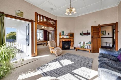 Photo of property in 8 Lincoln Street, Patea, 4520