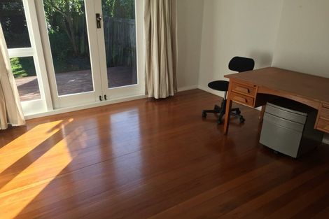 Photo of property in 16 Balgay Street, Upper Riccarton, Christchurch, 8041