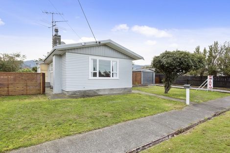 Photo of property in 52 Waite Street, Featherston, 5710