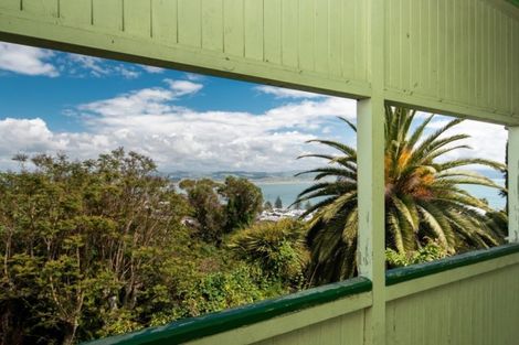 Photo of property in 20 Roslyn Road, Bluff Hill, Napier, 4110