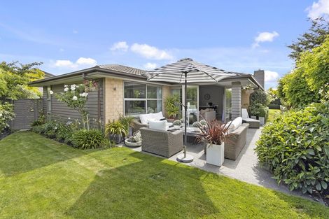 Photo of property in 4 Dunsford Close, Halswell, Christchurch, 8025