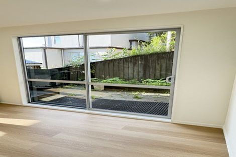 Photo of property in 1/307 East Coast Road, Mairangi Bay, Auckland, 0630