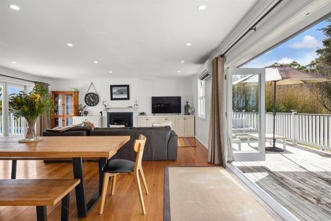 Photo of property in 603 Peak Road, Helensville, 0875