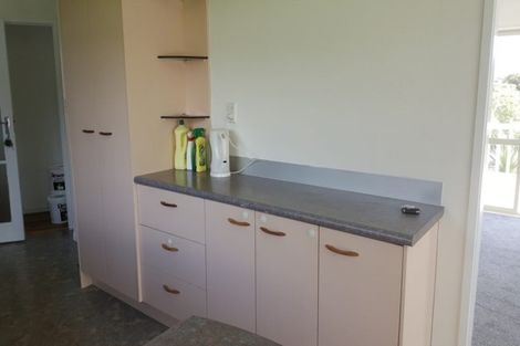 Photo of property in 10 St Margaret Place, West Harbour, Auckland, 0618